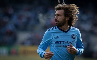 亚美电竞评论-恰尔汗奥卢任意球双响创纪录